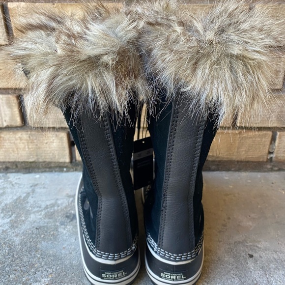Sorel Joan of Arctic Black Waterproof Winter Boots Faux Fur Women’s 9 NWT - Picture 4 of 8